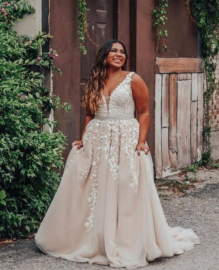 plus size prom dresses with sleeves